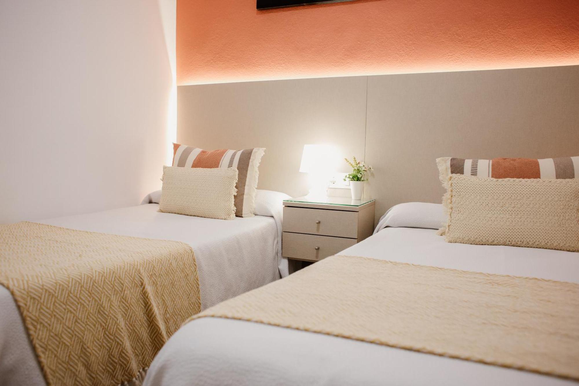 Apartamentos Turisticos Mastil 16 マラガ エクステリア 写真