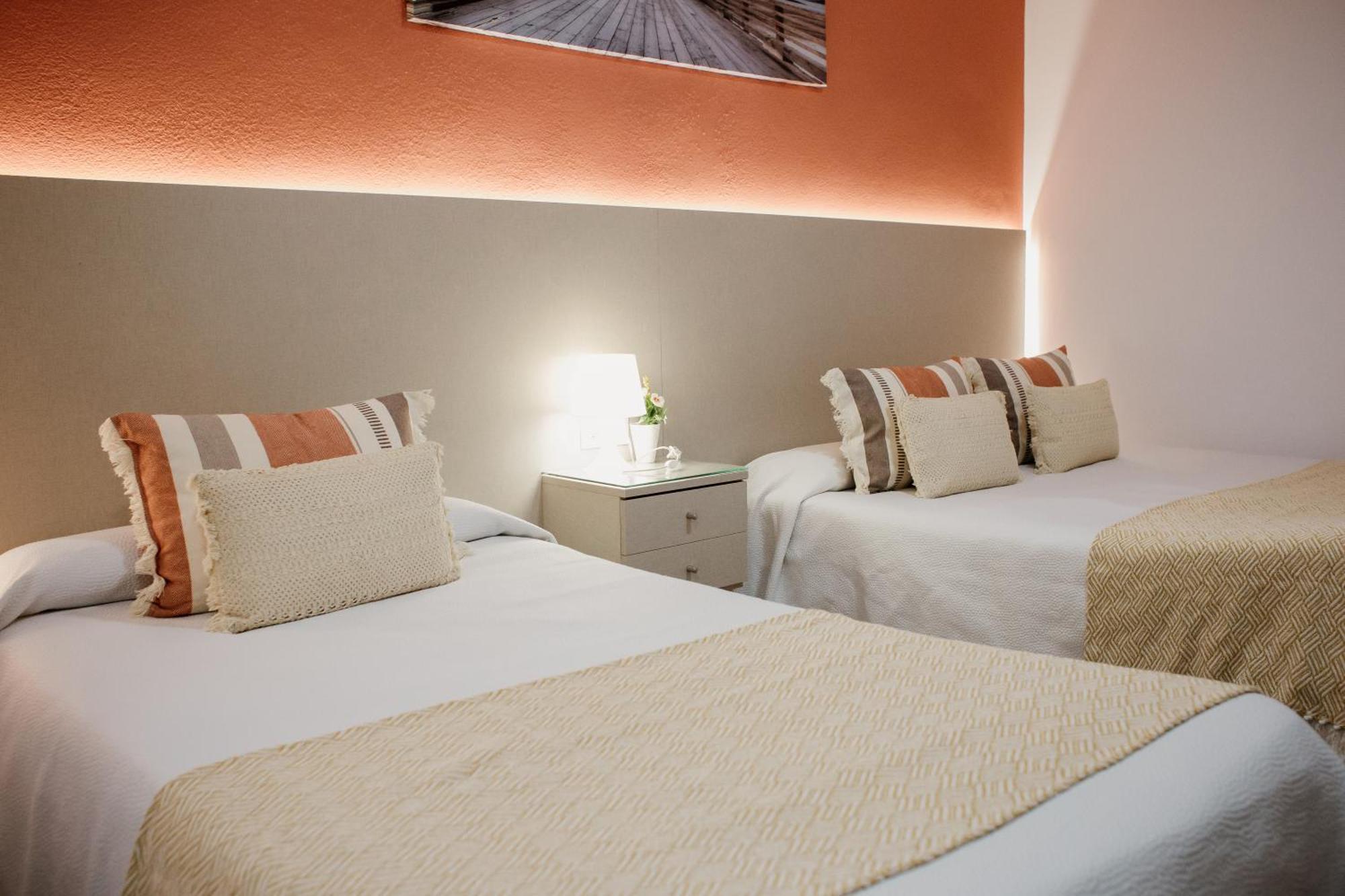 Apartamentos Turisticos Mastil 16 マラガ エクステリア 写真