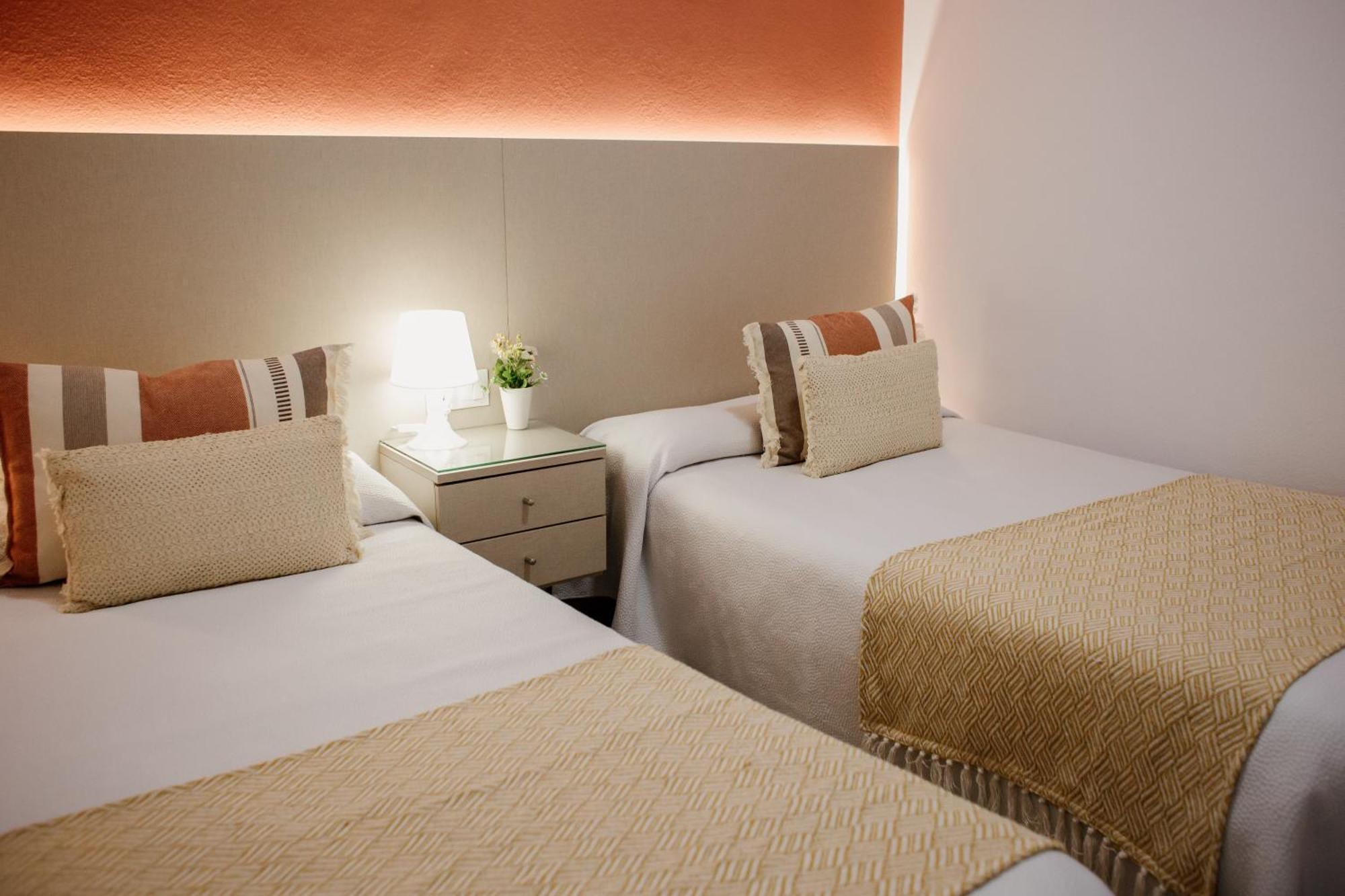 Apartamentos Turisticos Mastil 16 マラガ エクステリア 写真