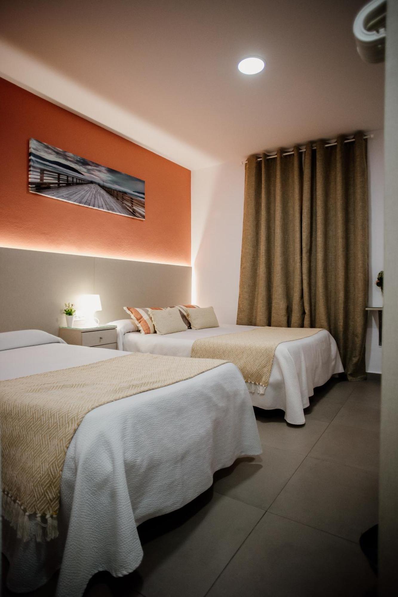 Apartamentos Turisticos Mastil 16 マラガ エクステリア 写真